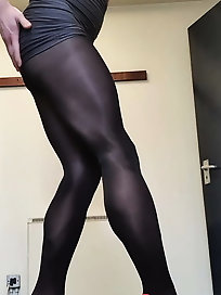 Legs in pantyhose / tights